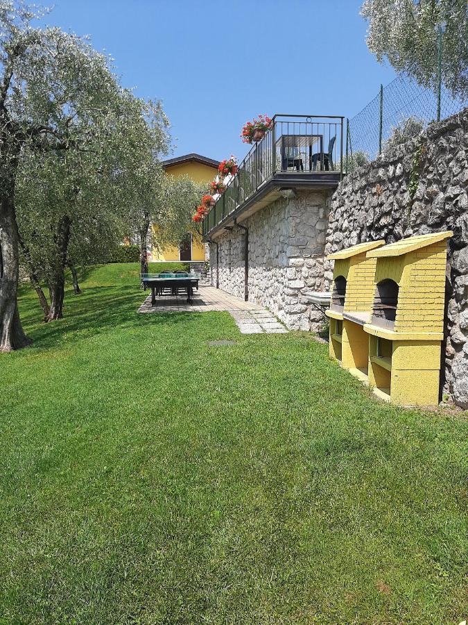 Appartamenti Elisabeth Brenzone sul Garda Exterior foto